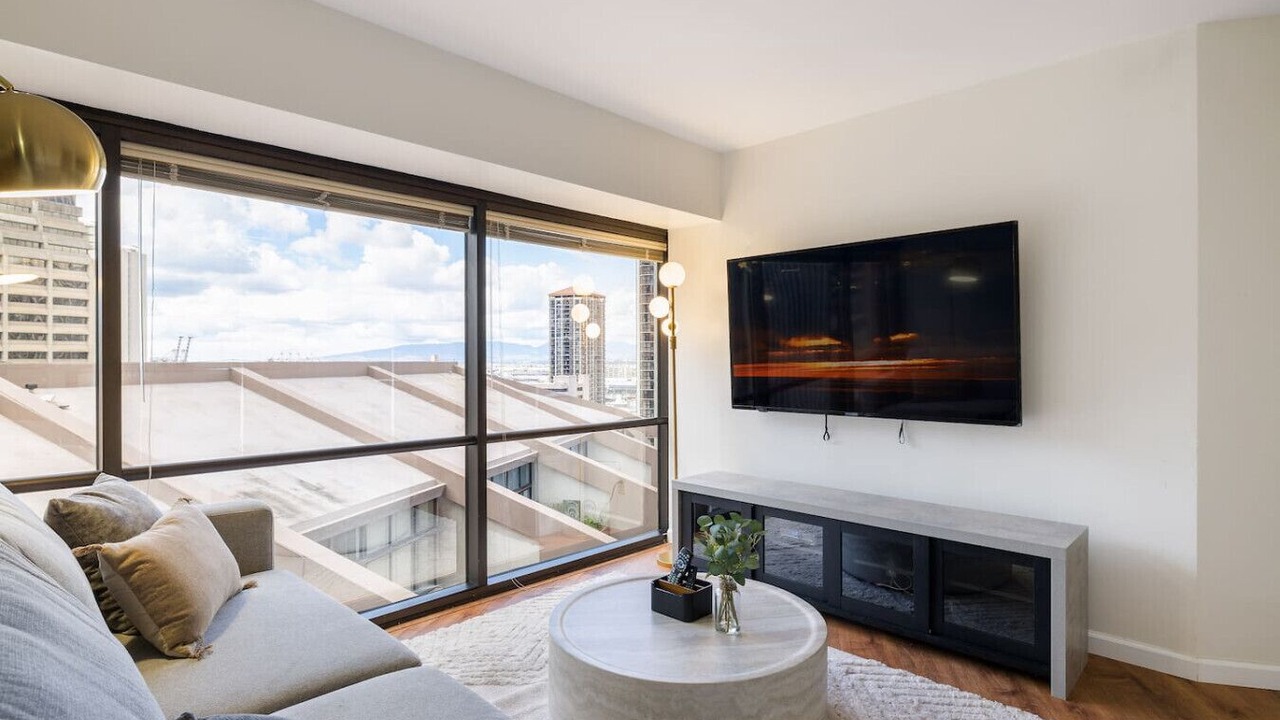 Photo of Livingroom in Downtown Honolulu