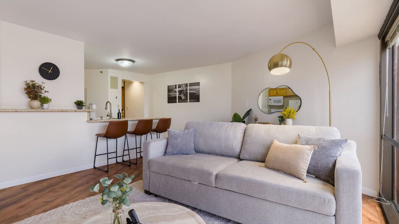 Photo of Livingroom in Downtown Honolulu