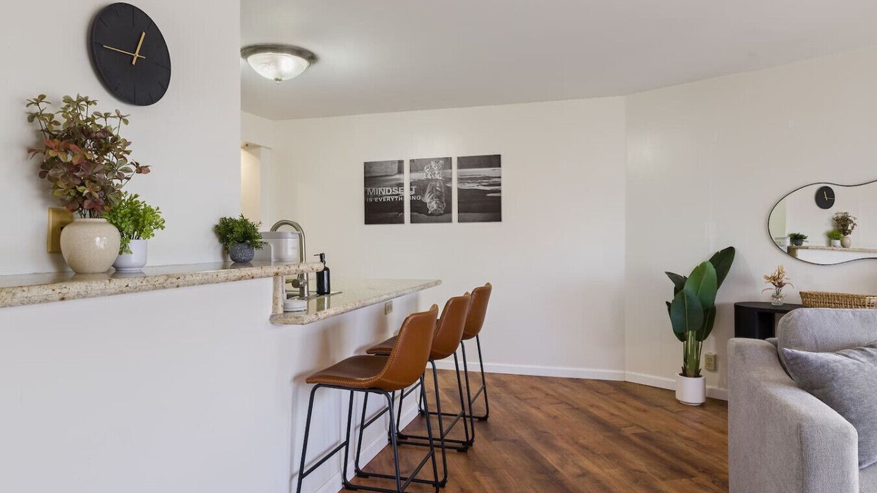 Photo of Others in Downtown Honolulu