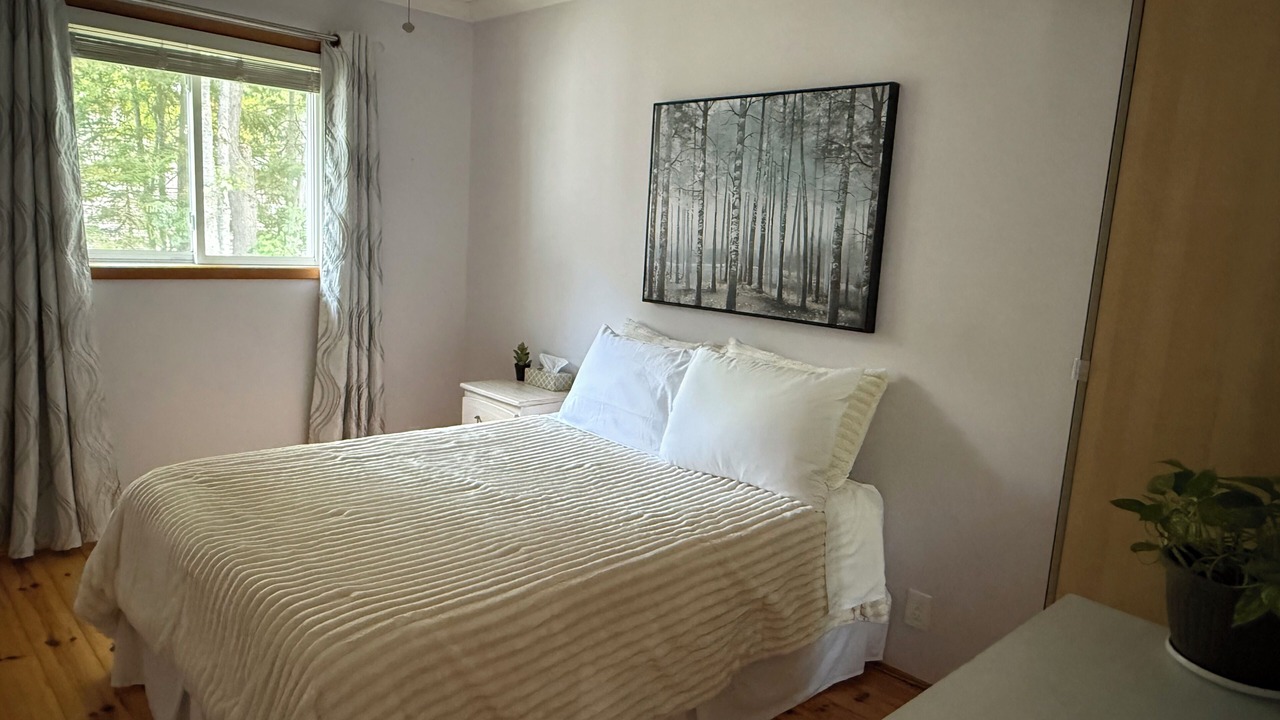 Photo of Bedroom in Bobcaygeon