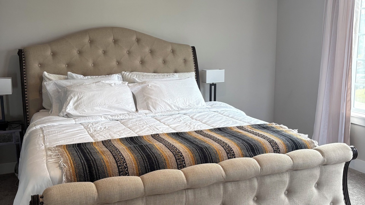 Photo of Bedroom in Crystal Cove