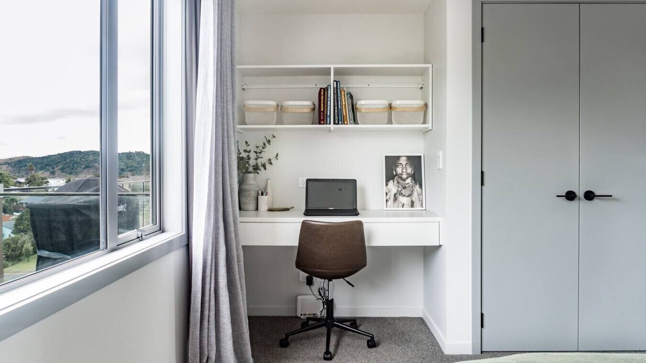 Photo of Others in Raglan