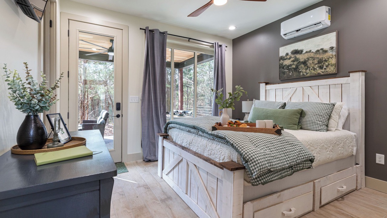 Photo of Bedroom in Hickman