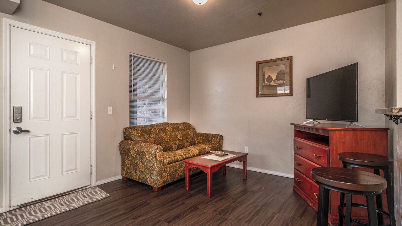 Photo of Livingroom in Central Oklahoma City