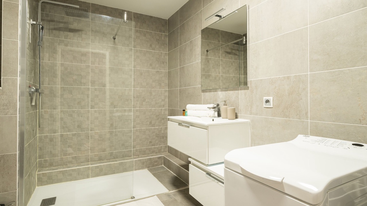 Photo of Bathroom in Issy-les-Moulineaux