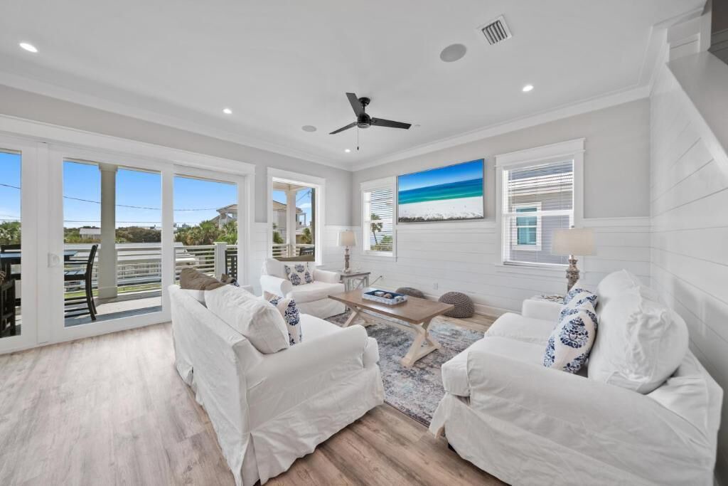 Photo of Livingroom in Bid-a-wee Beach