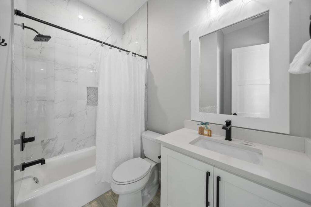 Photo of Bathroom in Bid-a-wee Beach
