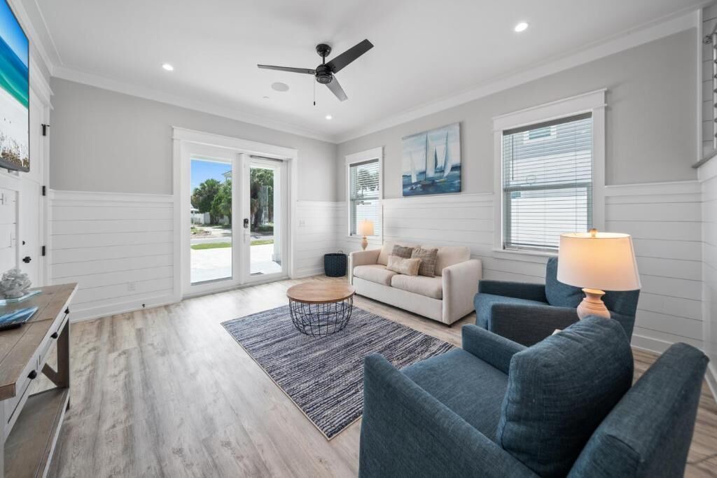 Photo of Livingroom in Bid-a-wee Beach