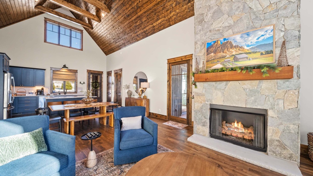 Photo of Livingroom in Elk Park