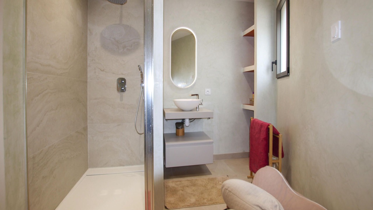 Photo of Bathroom in Bouc-Bel-Air