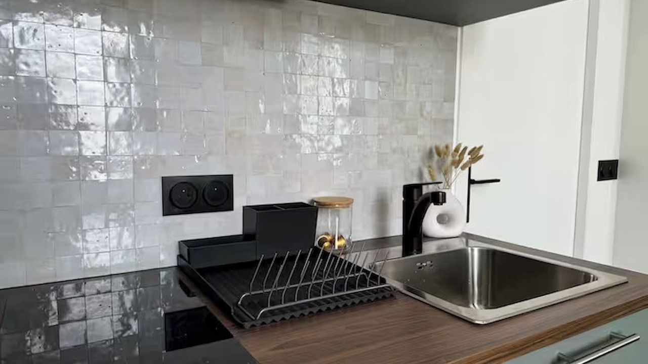 Photo of Kitchen in Republique–Point-du-Jour