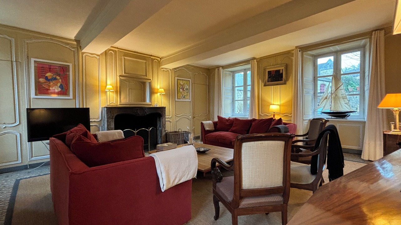 Photo of Livingroom in Equeurdreville-Hainneville