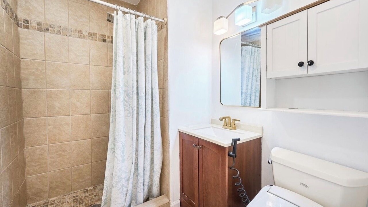 Photo of Bathroom in Alexandria West