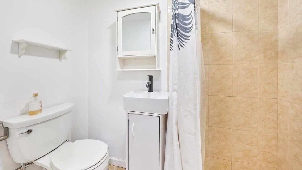 Photo of Bathroom in Alexandria West