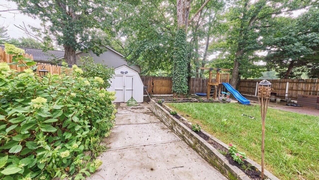 Photo of Outdoor in Alexandria West