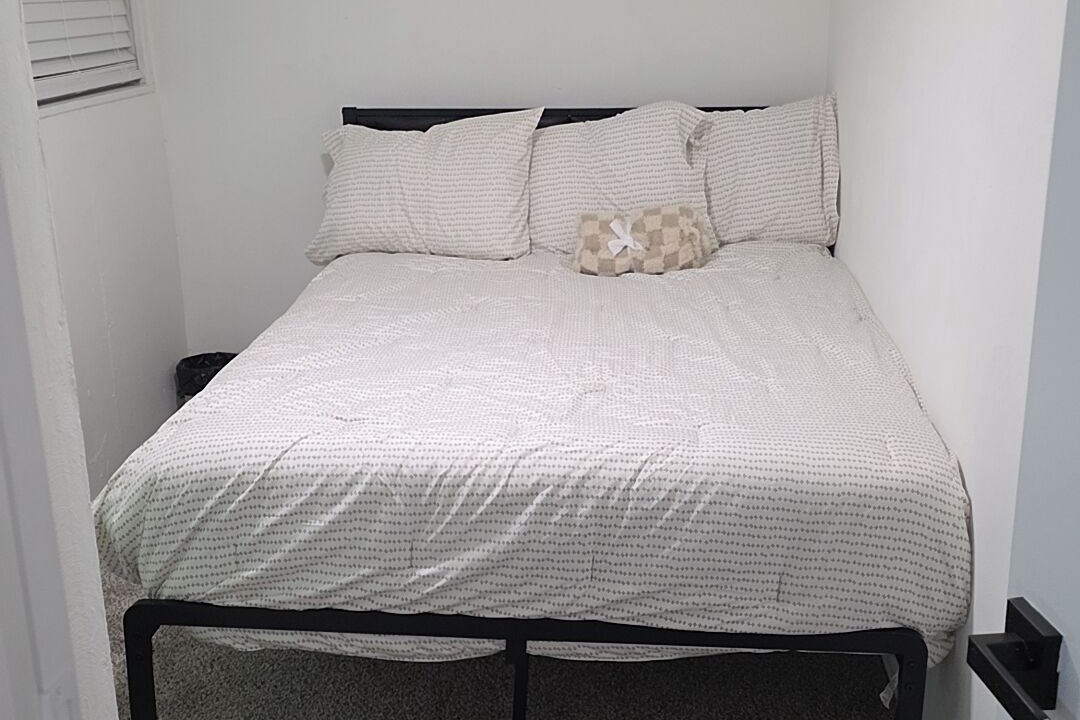 Photo of Bedroom in South Side