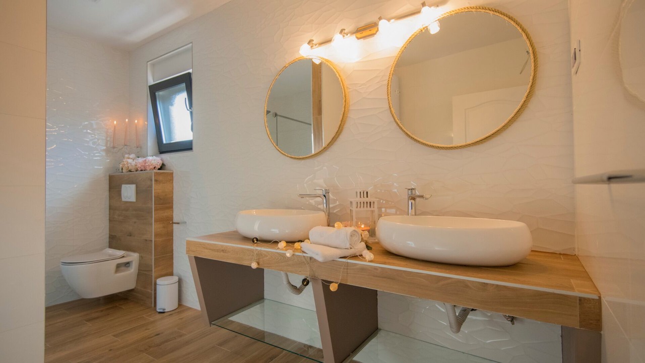 Photo of Bathroom in Grubine