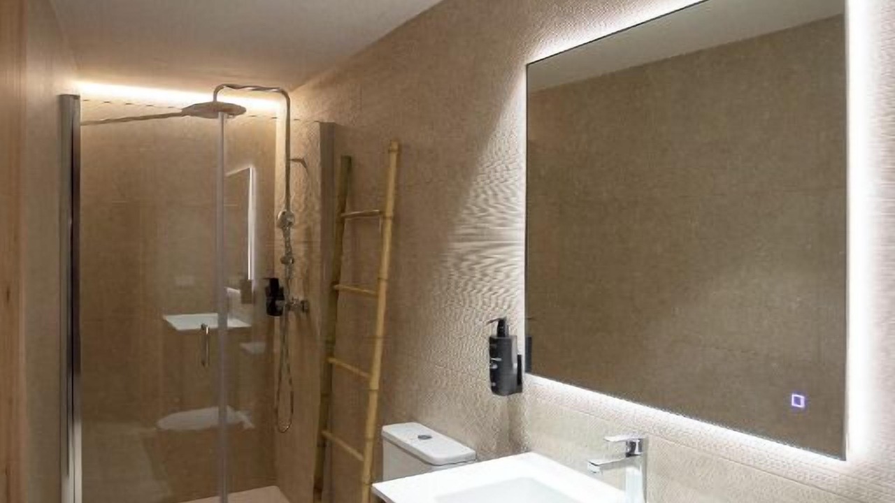 Photo of Bathroom in El Cabanyal