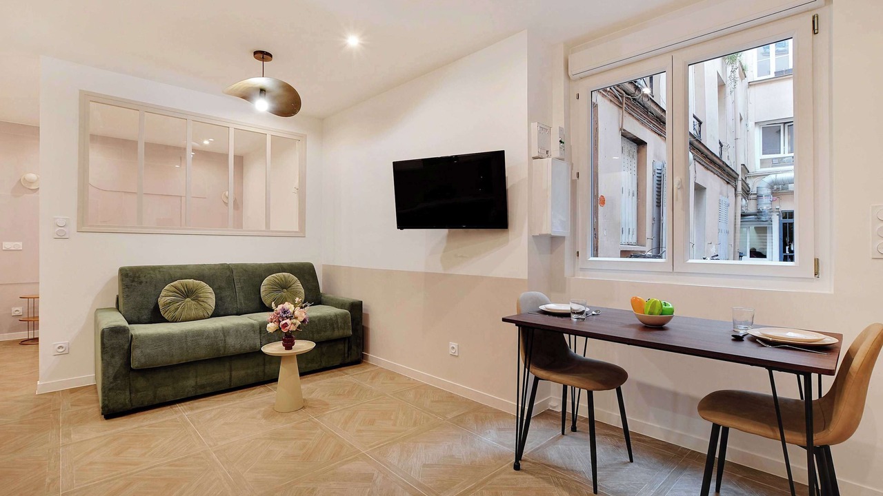 Photo of Livingroom in Strasbourg -Saint-Denis
