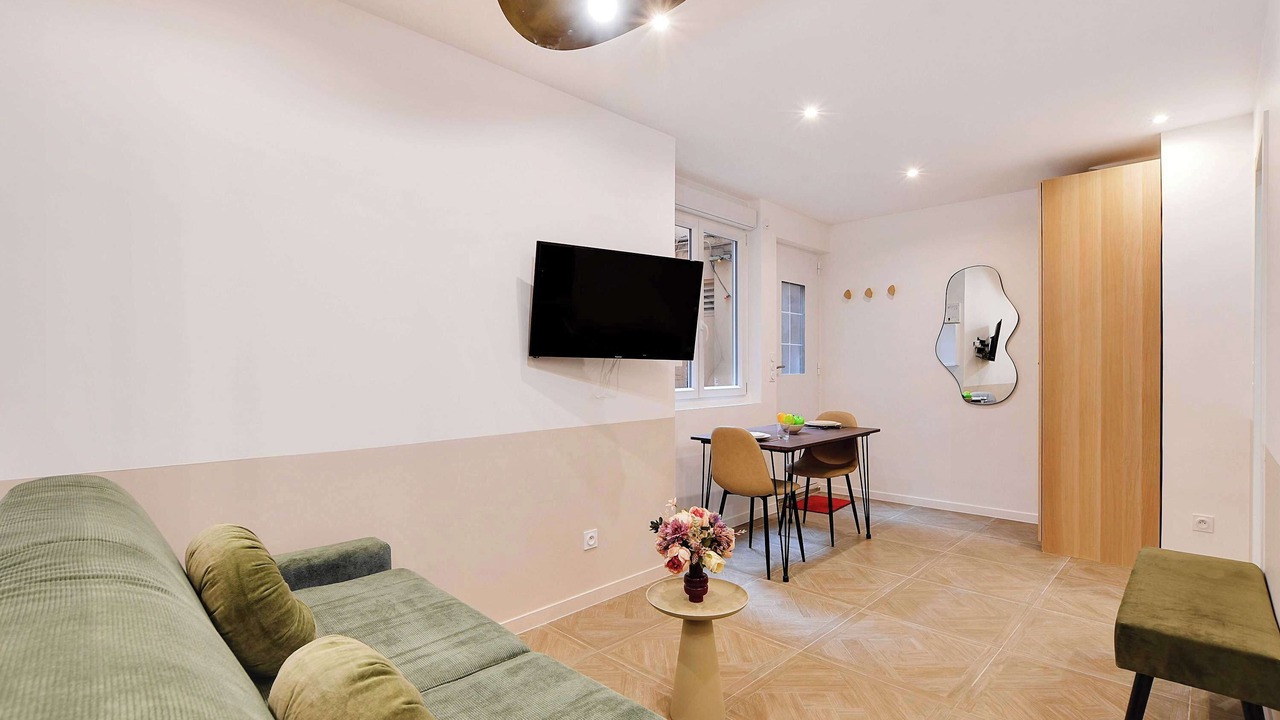 Photo of Livingroom in Strasbourg -Saint-Denis