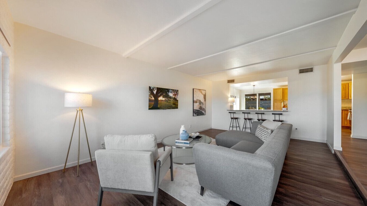 Photo of Bedroom in Groves Lincoln Park