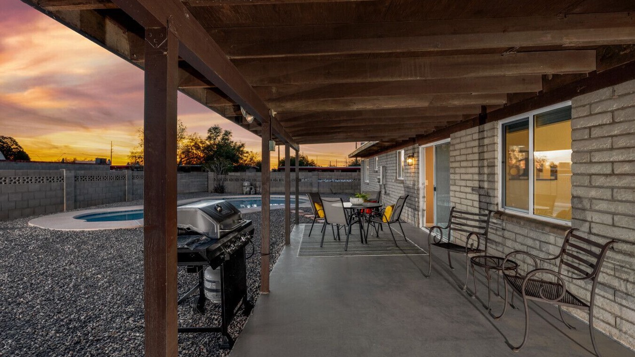 Photo of Outdoor in Groves Lincoln Park