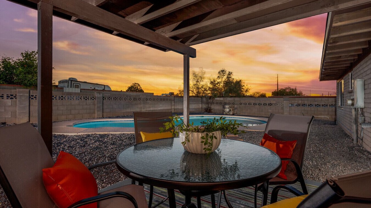 Photo of Outdoor in Groves Lincoln Park
