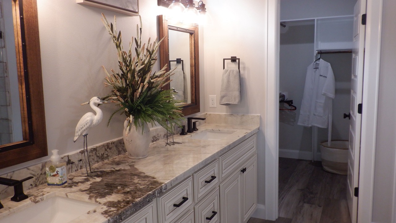 Photo of Bathroom in Seven Coves