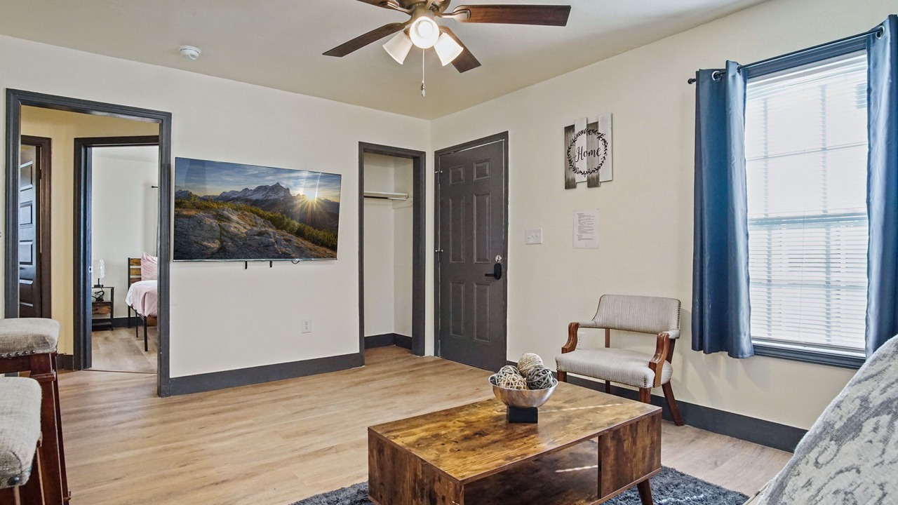 Photo of Livingroom in Central Oklahoma City