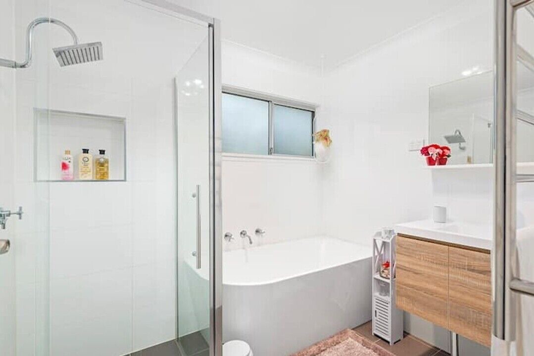 Photo of Bathroom in Lemon Tree Passage