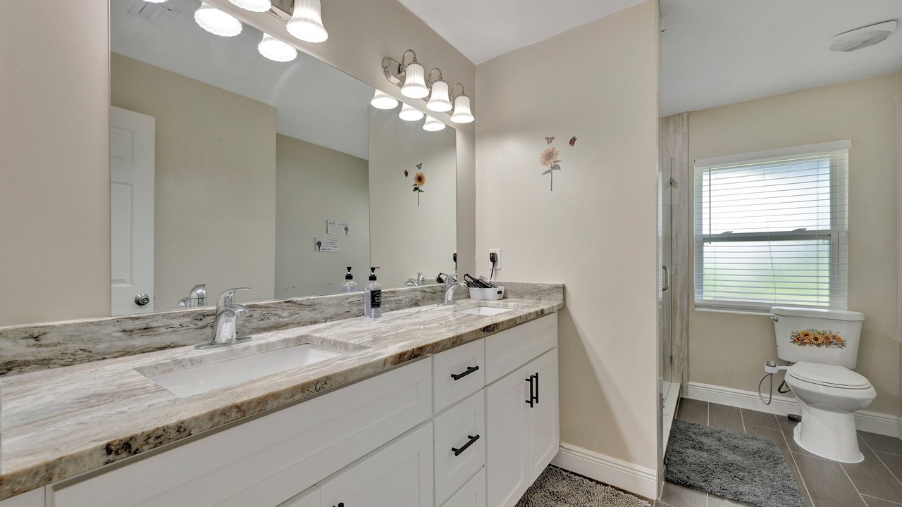 Photo of Bathroom in Limona Improvement