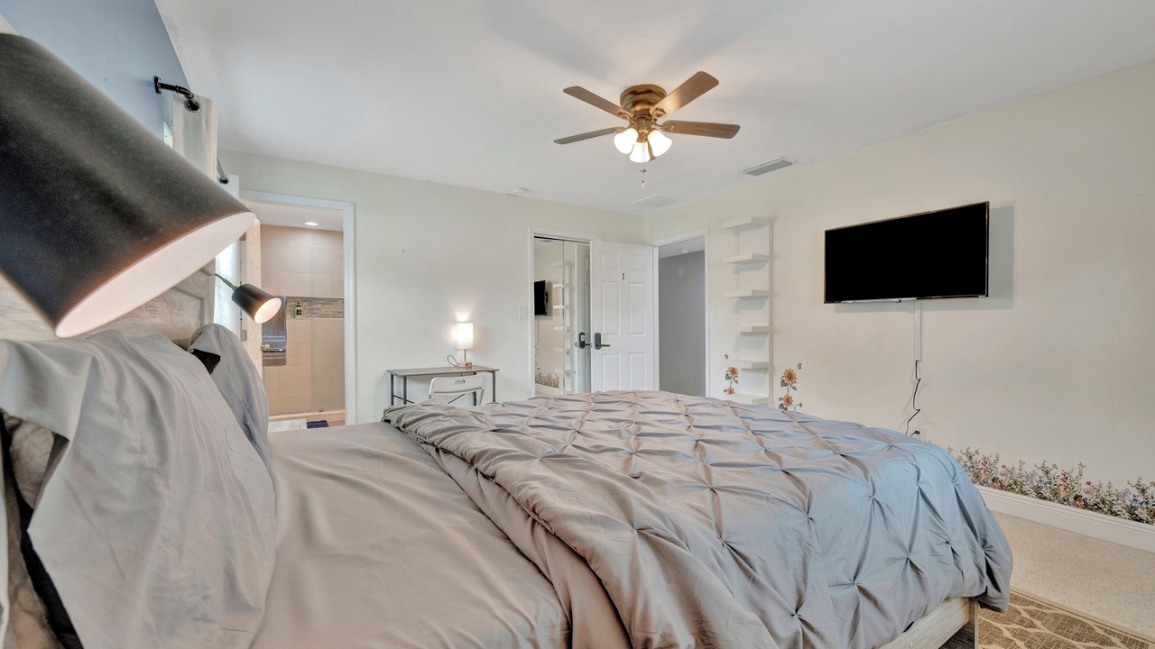 Photo of Bedroom in Limona Improvement