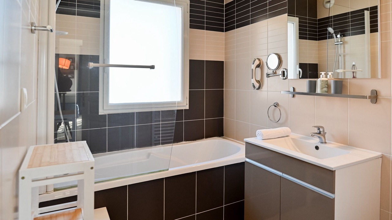 Photo of Bathroom in Saint-Arnoult