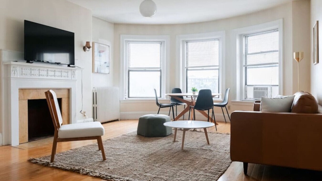 Photo of Livingroom in Fenway–Kenmore