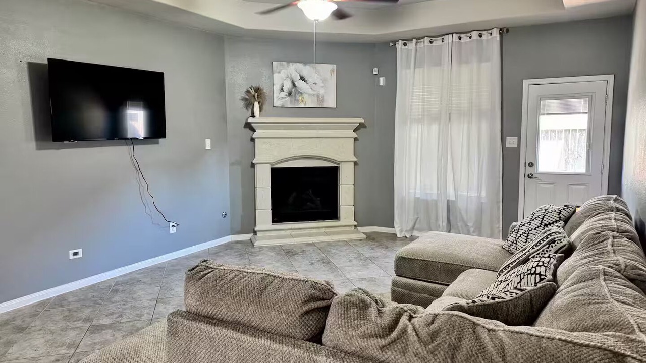 Photo of Livingroom in Baytown