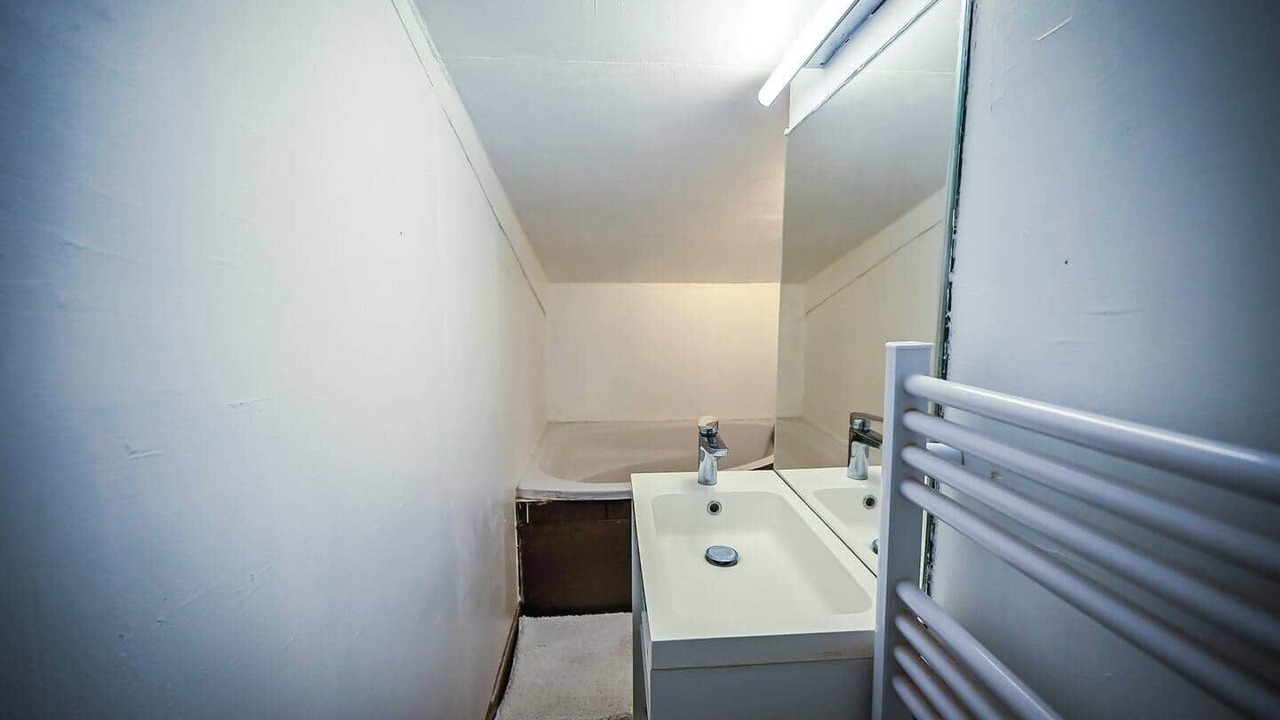 Photo of Bathroom in Melun