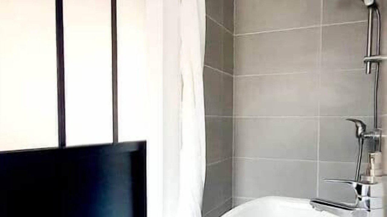 Photo of Bathroom in La Ferte-sous-Jouarre