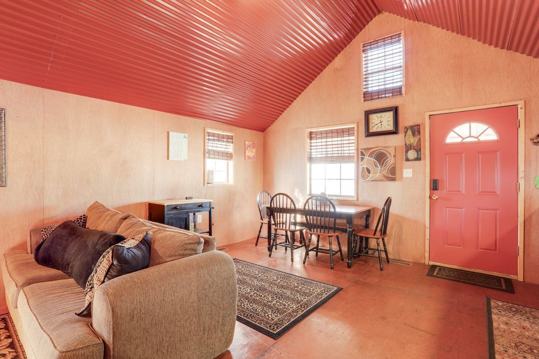 Photo of Livingroom in Clinton