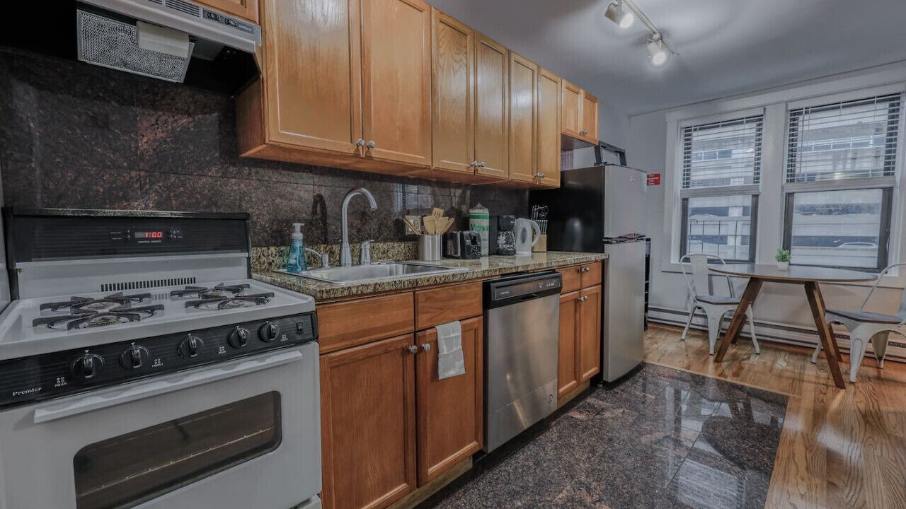 Photo of Kitchen in Theatre District