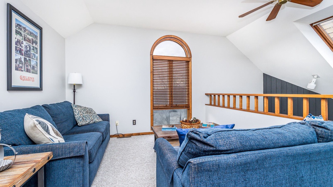 Photo of Livingroom in The Galena Territory
