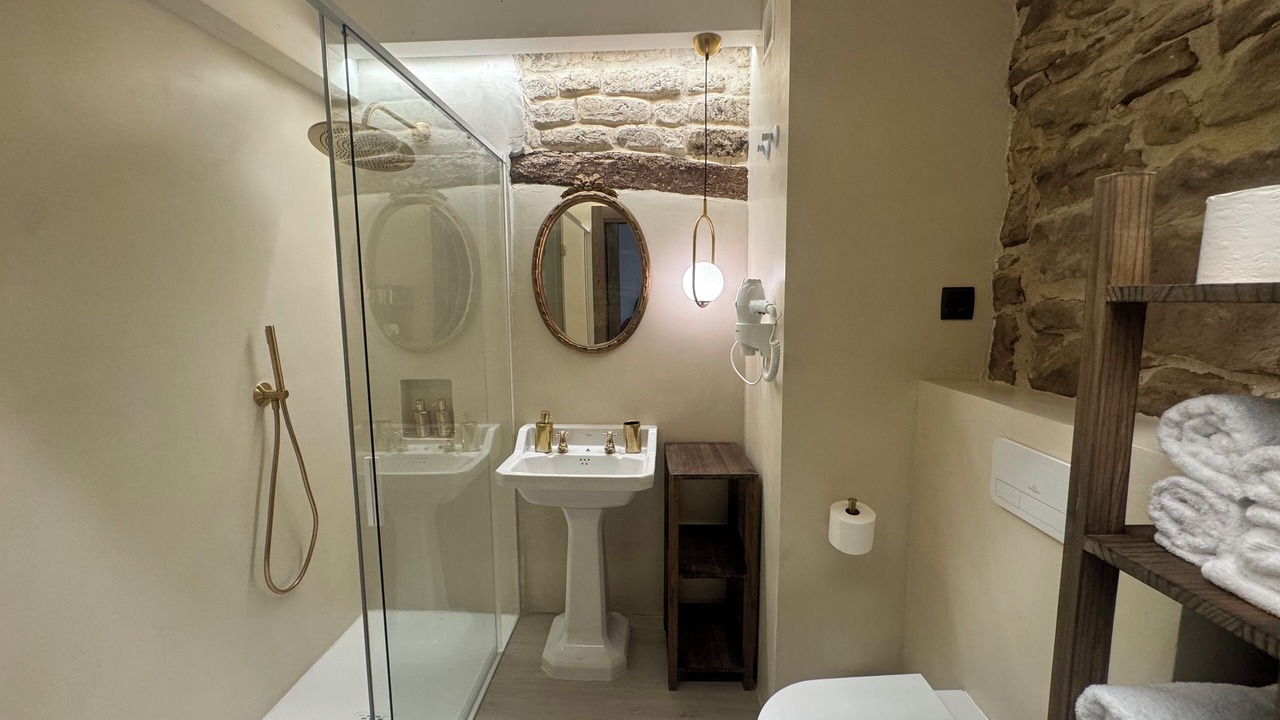 Photo of Bathroom in Laguardia Old Town