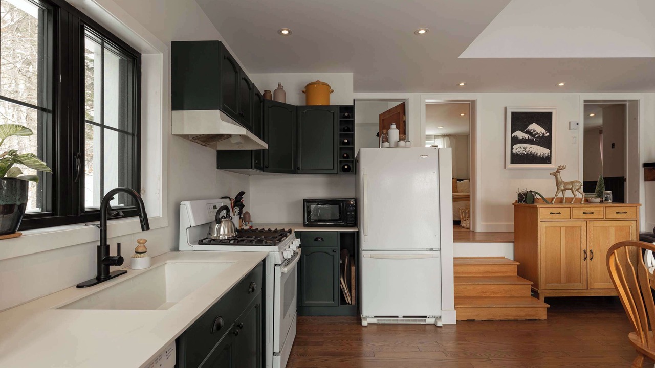 Photo of Kitchen in Sainte-Marguerite-du-Lac-Masson