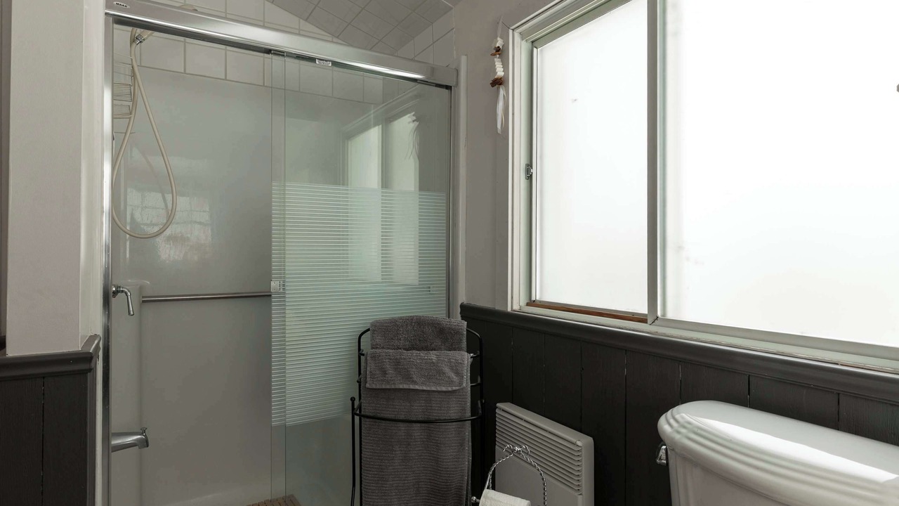 Photo of Bathroom in Sainte-Marguerite-du-Lac-Masson