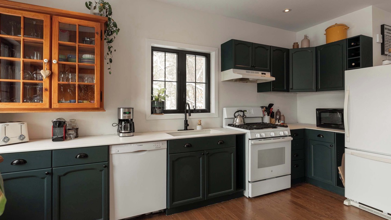 Photo of Kitchen in Sainte-Marguerite-du-Lac-Masson