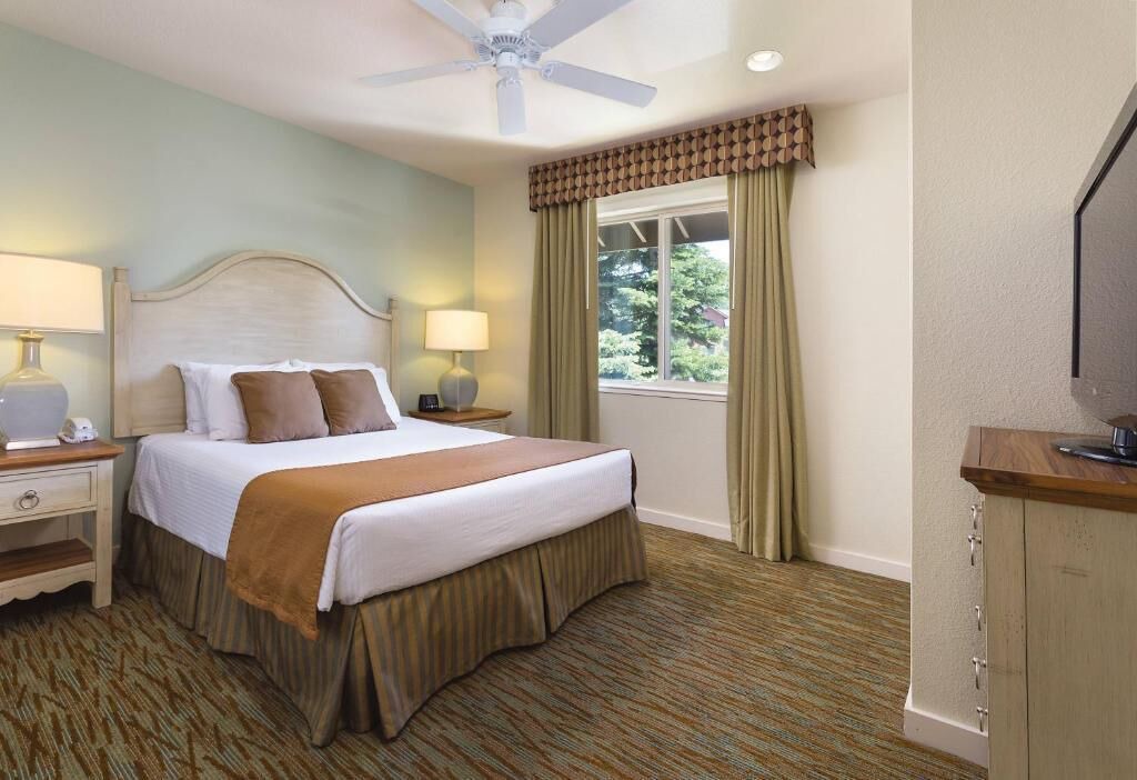 Photo of Bedroom in Round Hill Village
