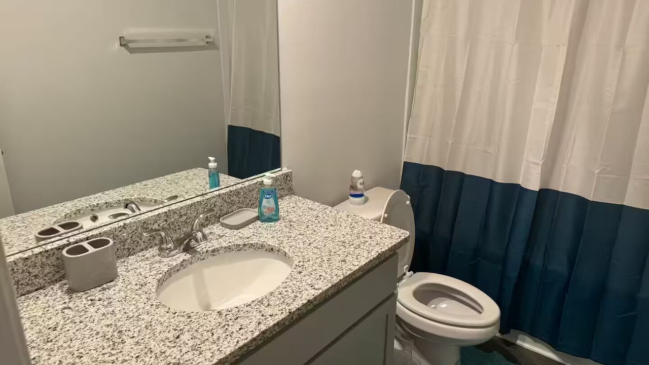 Photo of Bathroom in Adairsville