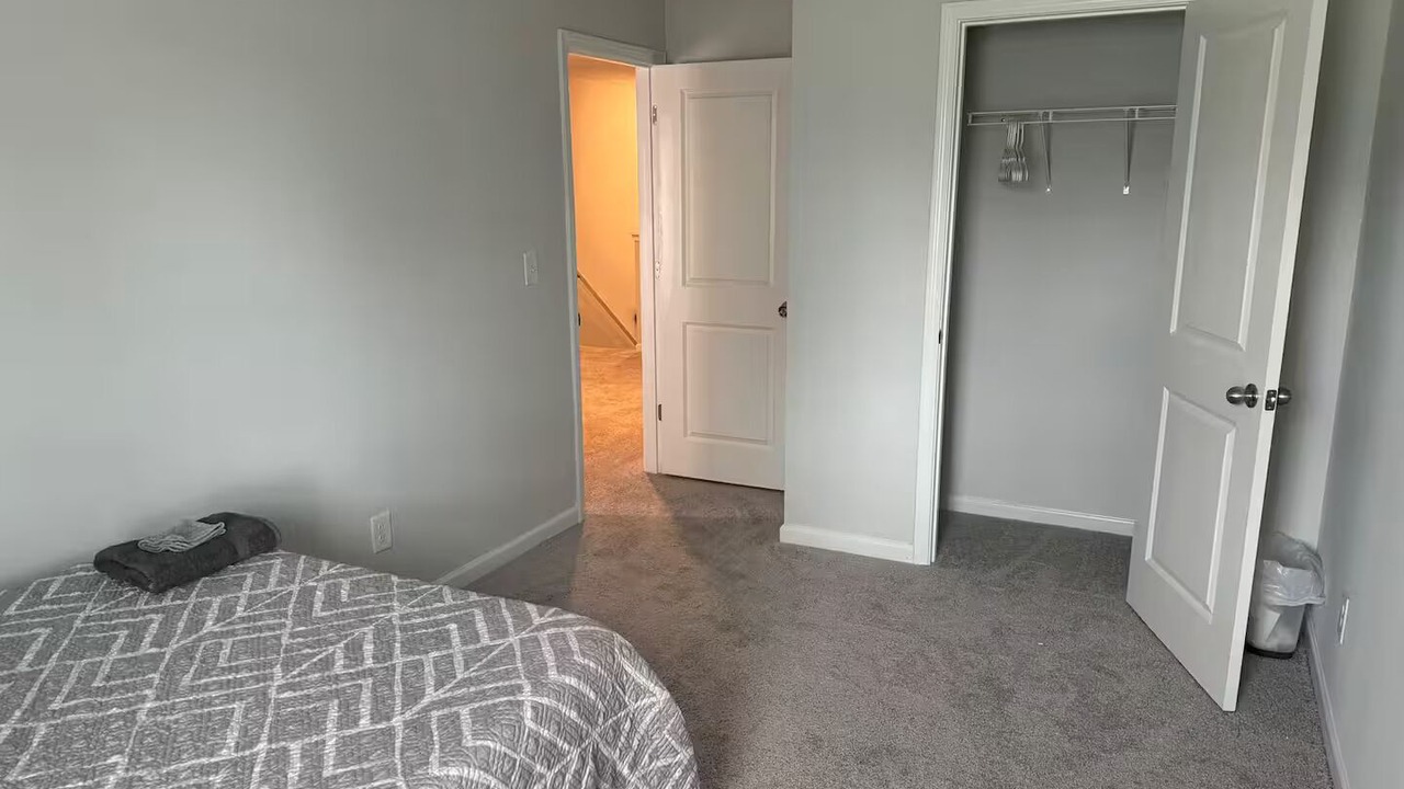 Photo of Bedroom in Adairsville