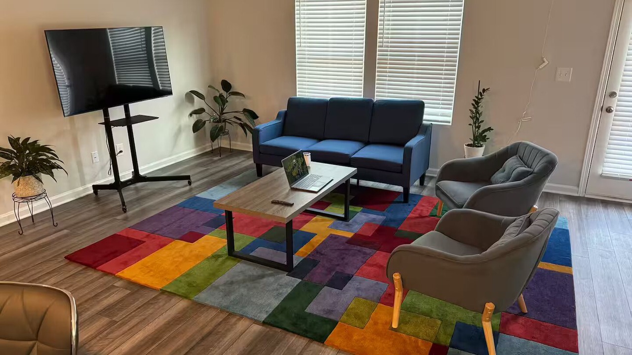 Photo of Livingroom in Adairsville