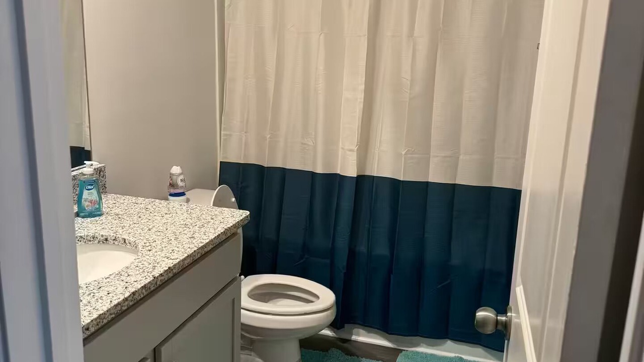 Photo of Bathroom in Adairsville