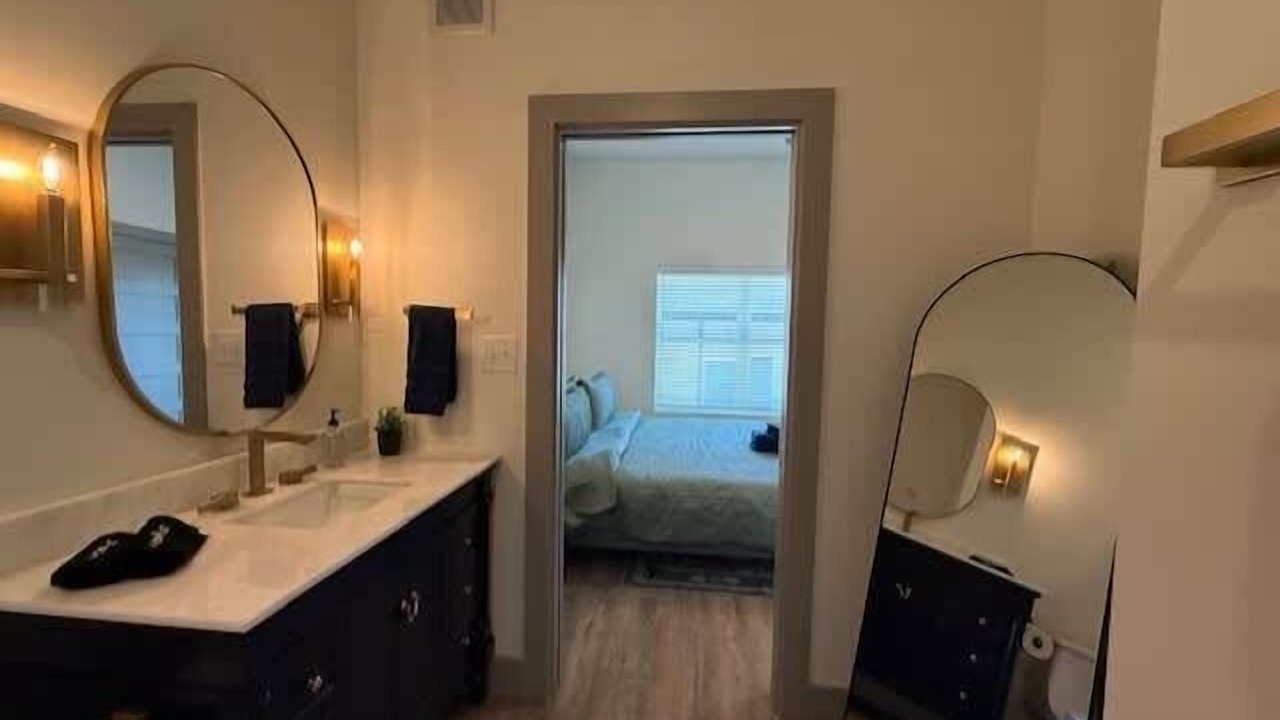 Photo of Bathroom in Parker Lane